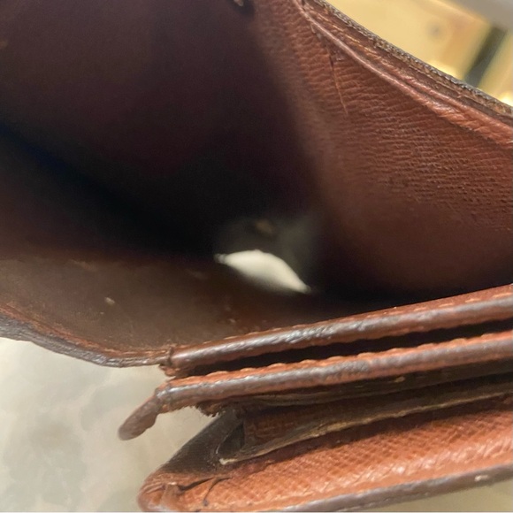 Louis Vuitton, Mono Brown Leather, Compact Wallet Crossbody (CA0969) - Picture 13 of 15